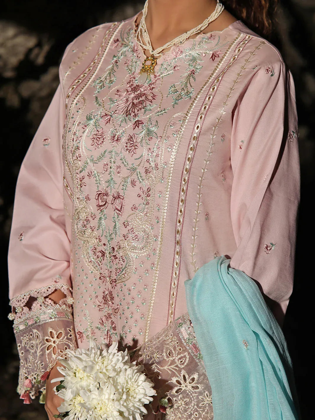 Izel | Saahil Signature Lawn 24 | SOFFIO - Aqsa Fabrics