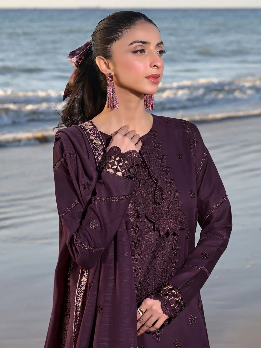 Izel | Saahil Signature Lawn 24 | CAIA - Aqsa Fabrics