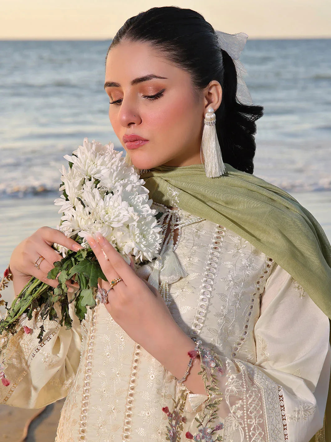 Izel | Saahil Signature Lawn 24 | FLOSSIE - Aqsa Fabrics