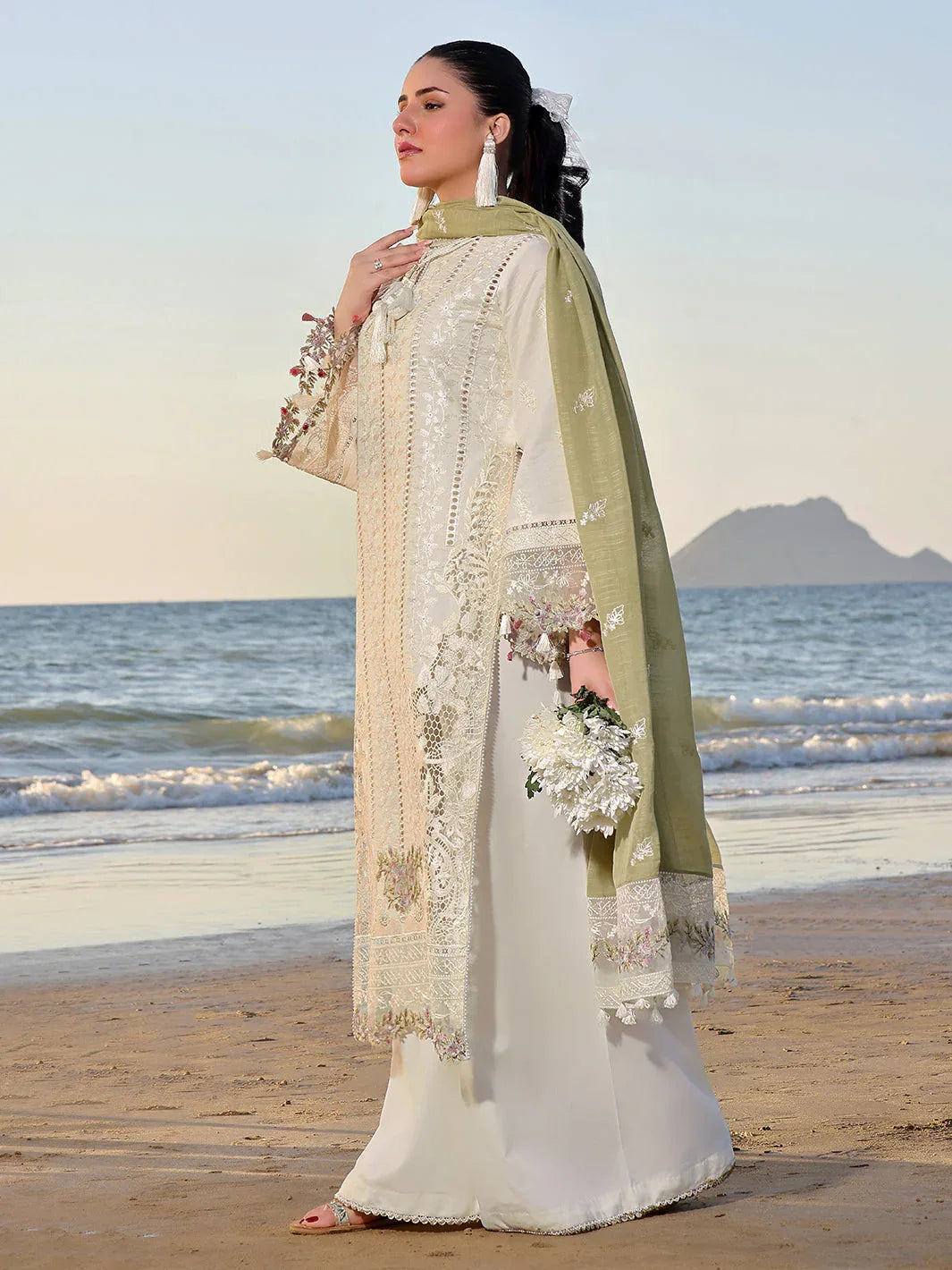 Izel | Saahil Signature Lawn 24 | FLOSSIE - Aqsa Fabrics