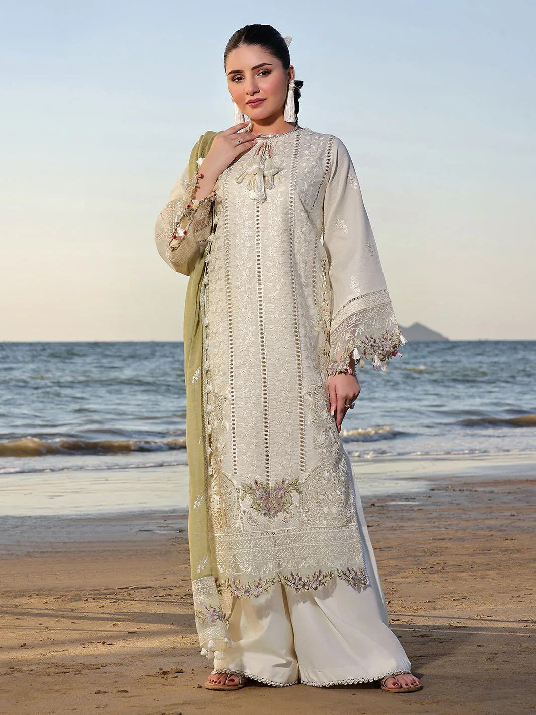 Izel | Saahil Signature Lawn 24 | FLOSSIE - Aqsa Fabrics