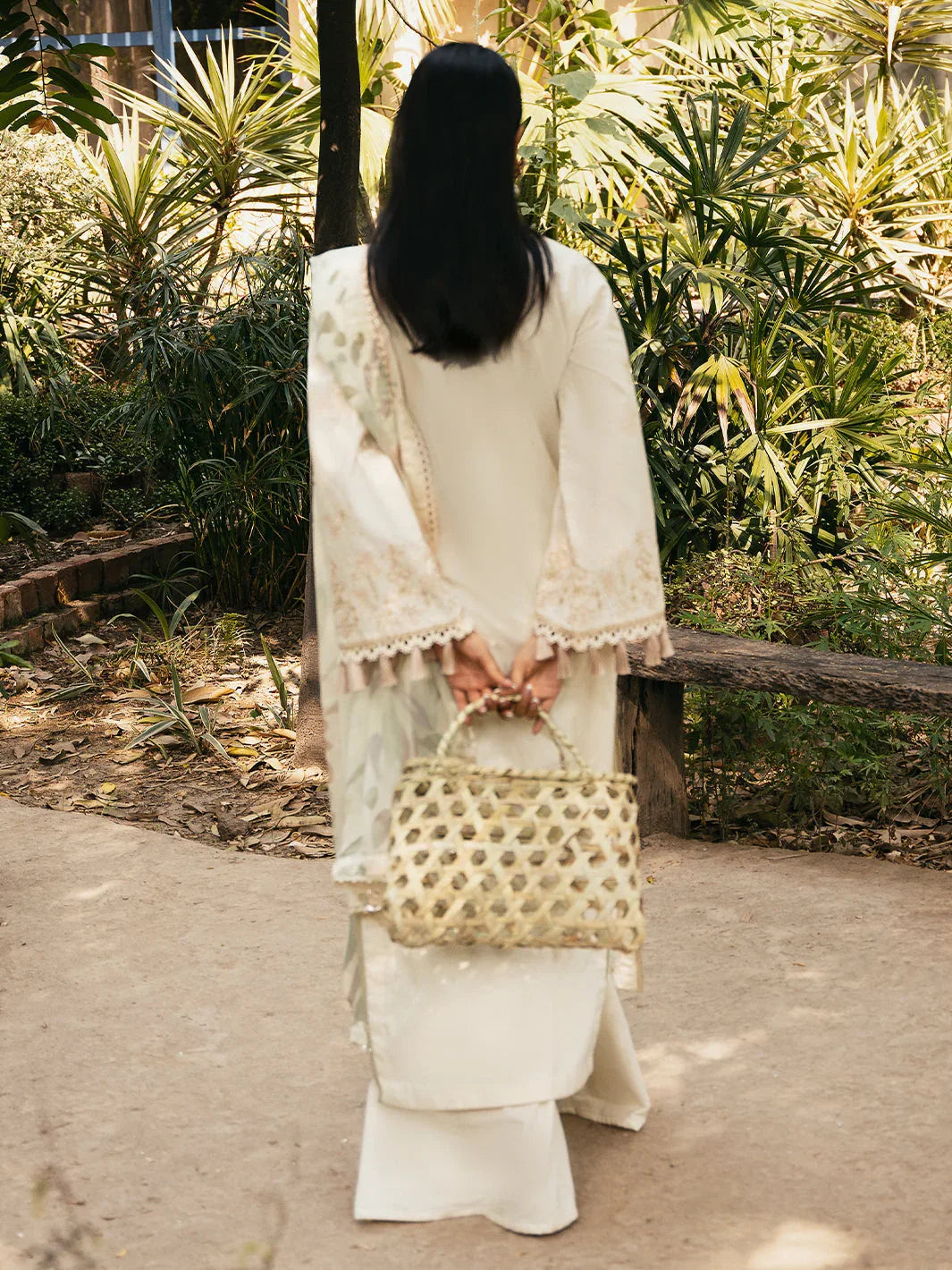 Izel | Dastak Luxury Lawn | MAAHAY - Aqsa Fabrics
