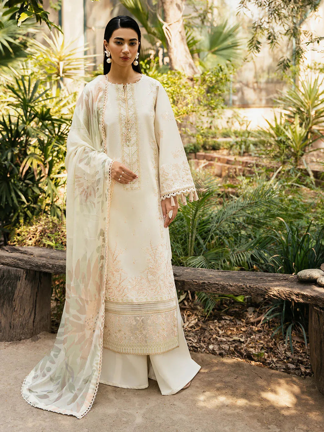 Izel | Dastak Luxury Lawn | MAAHAY - Aqsa Fabrics