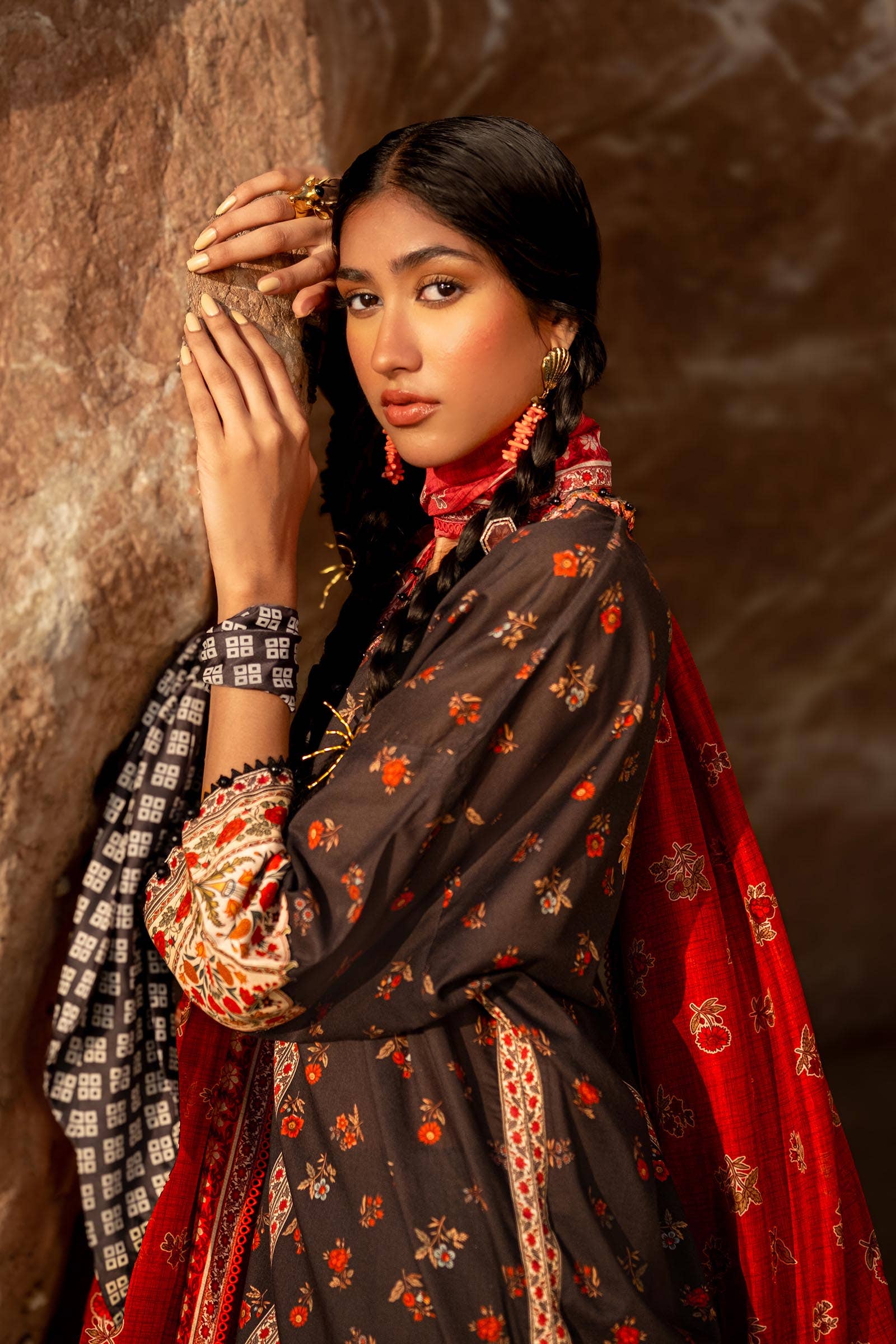Sana Safinaz | Mahay Spring 24 | H241-017A-2BK - Aqsa Fabrics