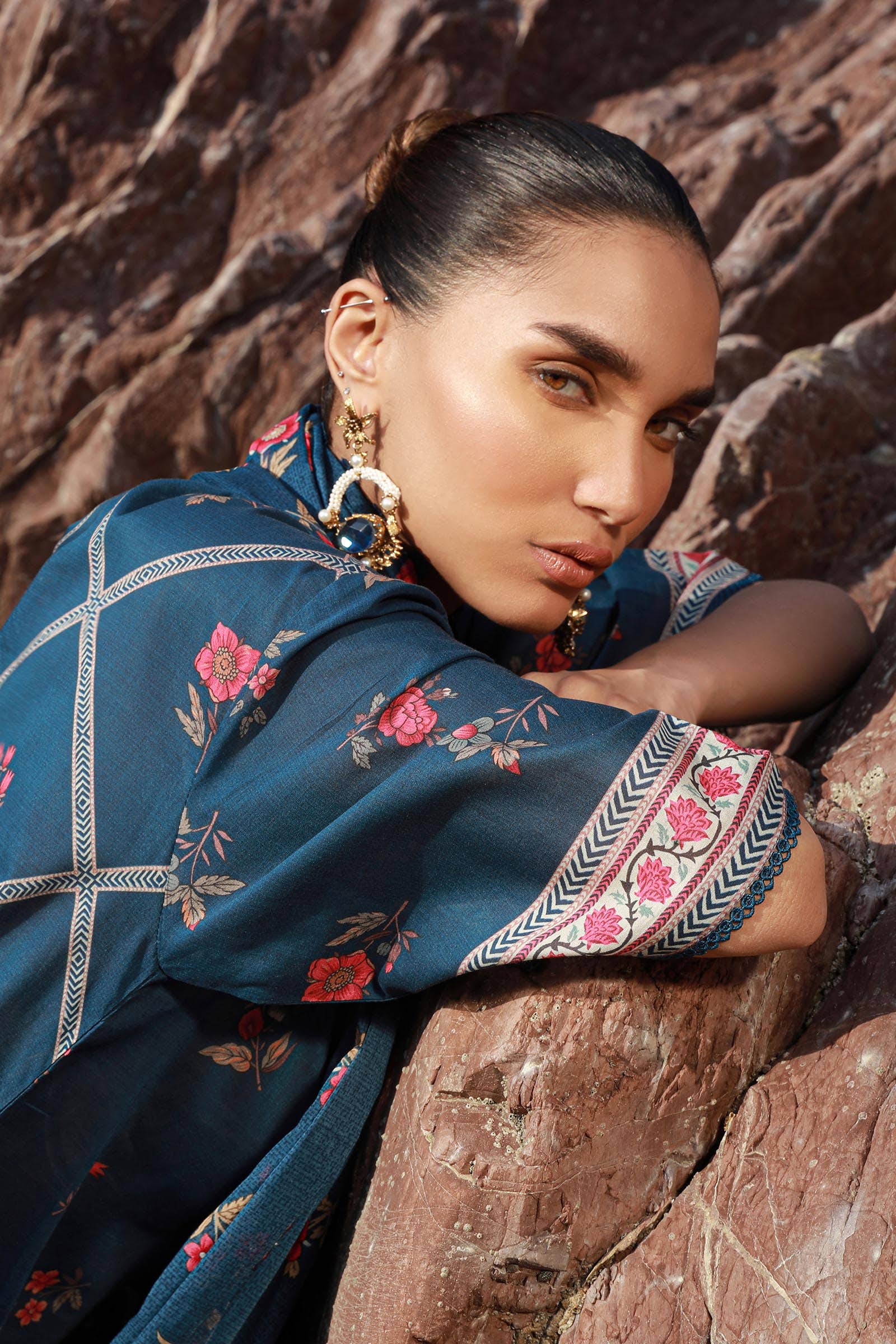 Sana Safinaz | Mahay Spring 24 | H241-020B-3CG - Aqsa Fabrics