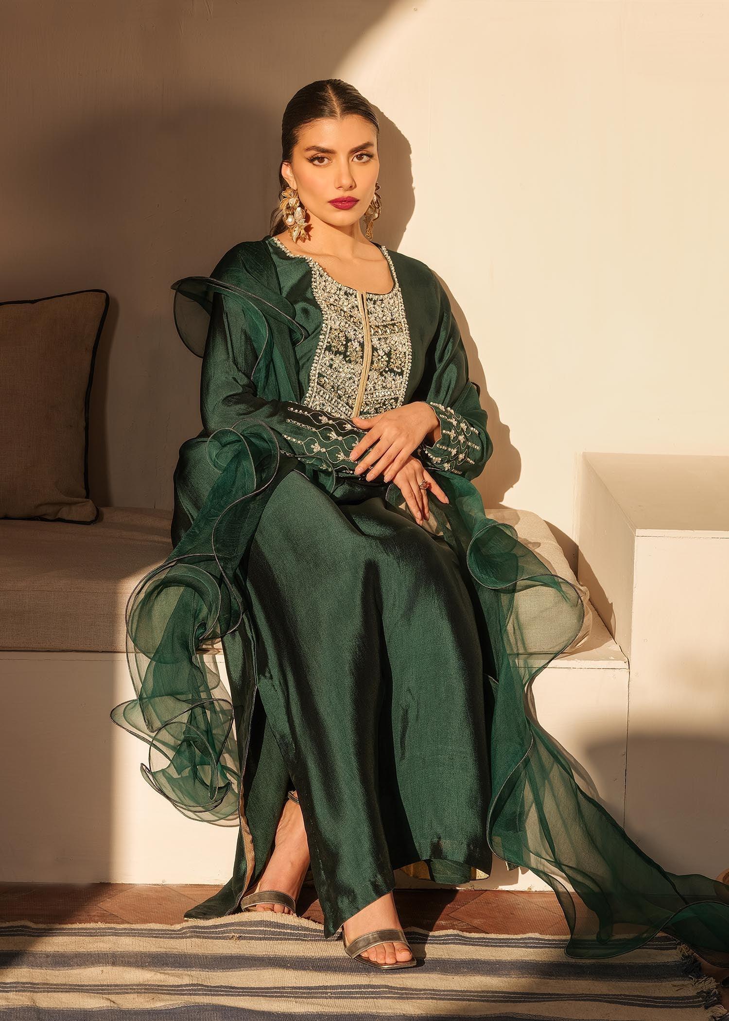 Mahum Asad | Raising The Bar | Icon - Aqsa Fabrics