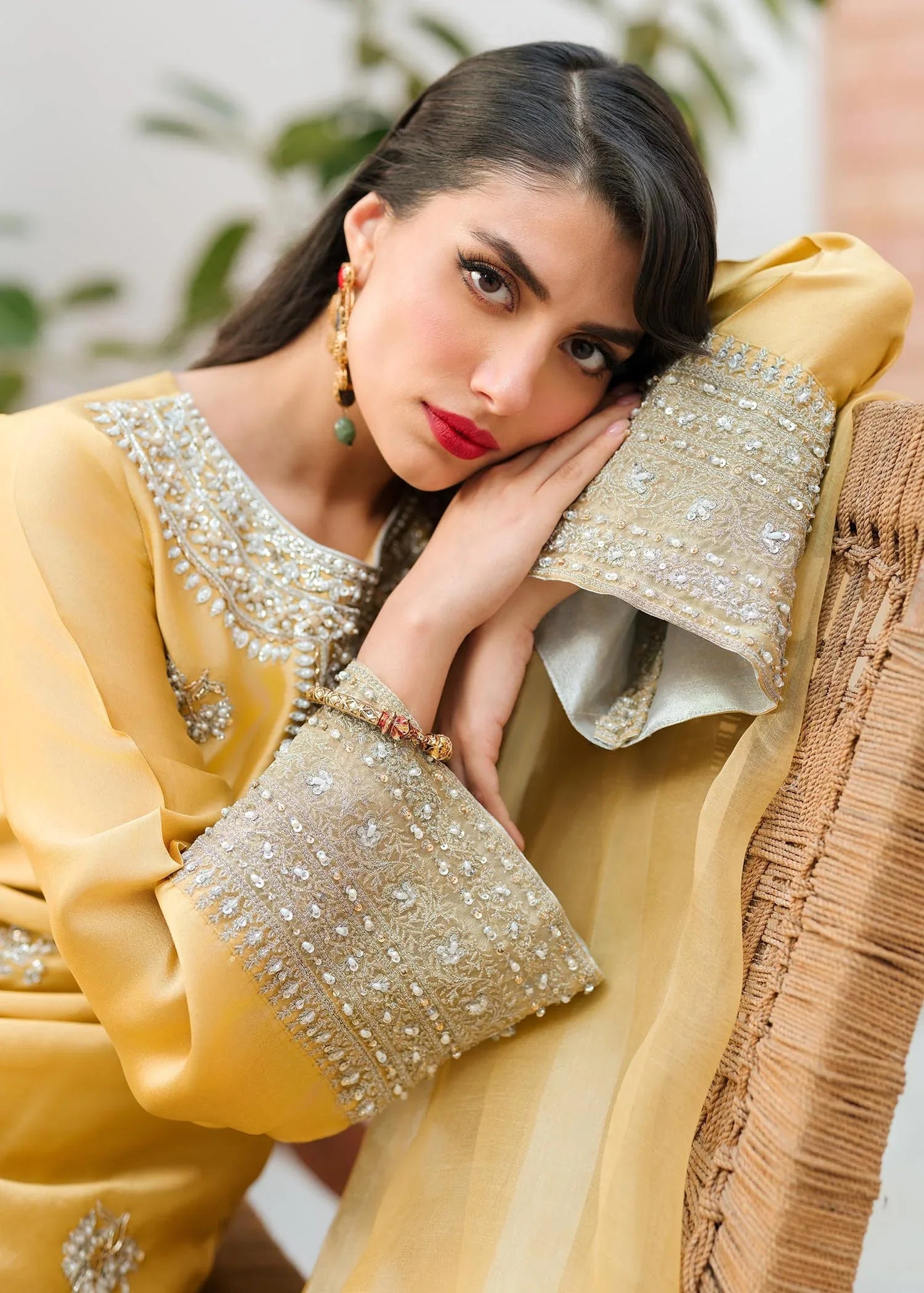Mahum Asad | Raising The Bar | Bombshell - Aqsa Fabrics