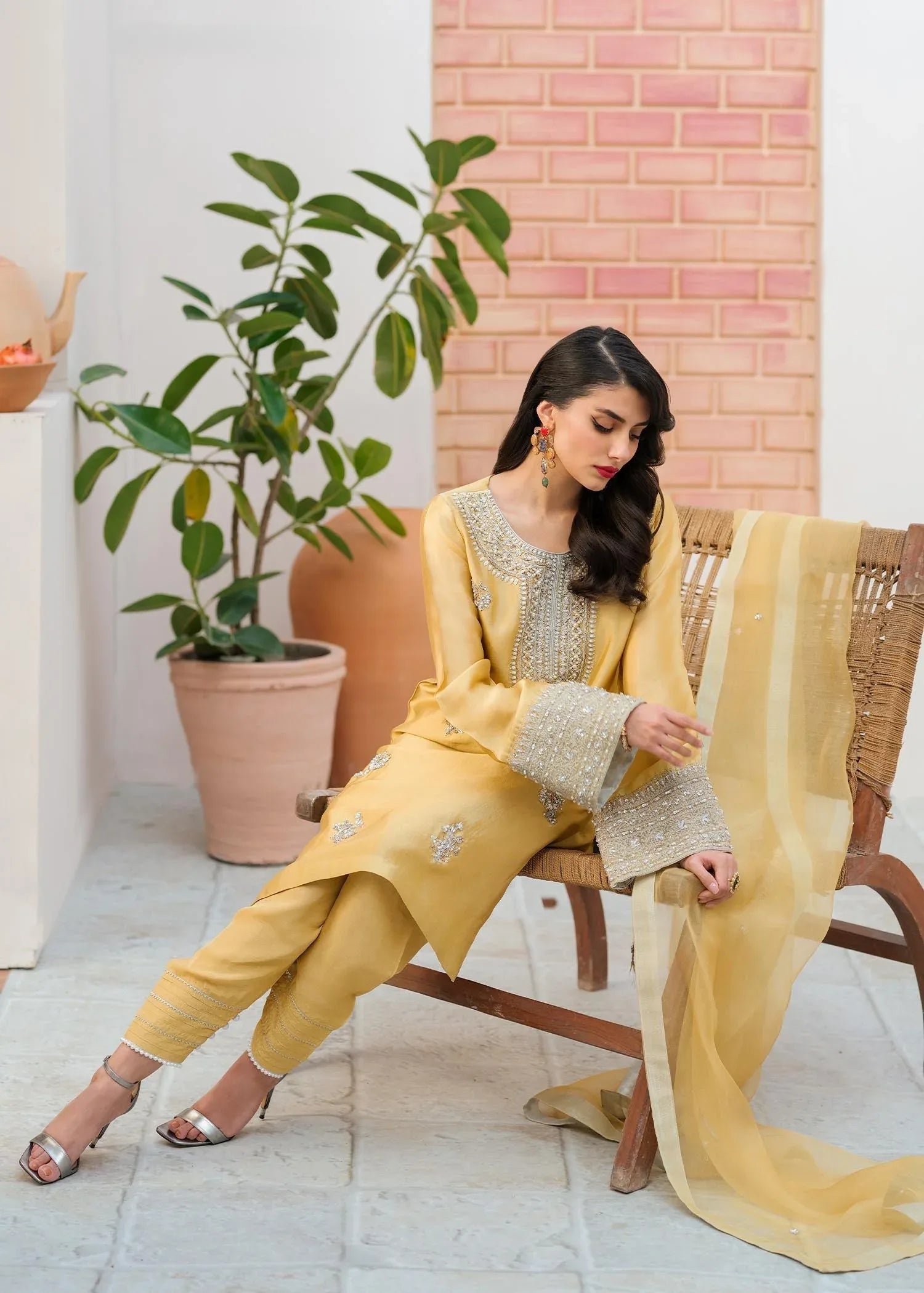 Mahum Asad | Raising The Bar | Bombshell - Aqsa Fabrics