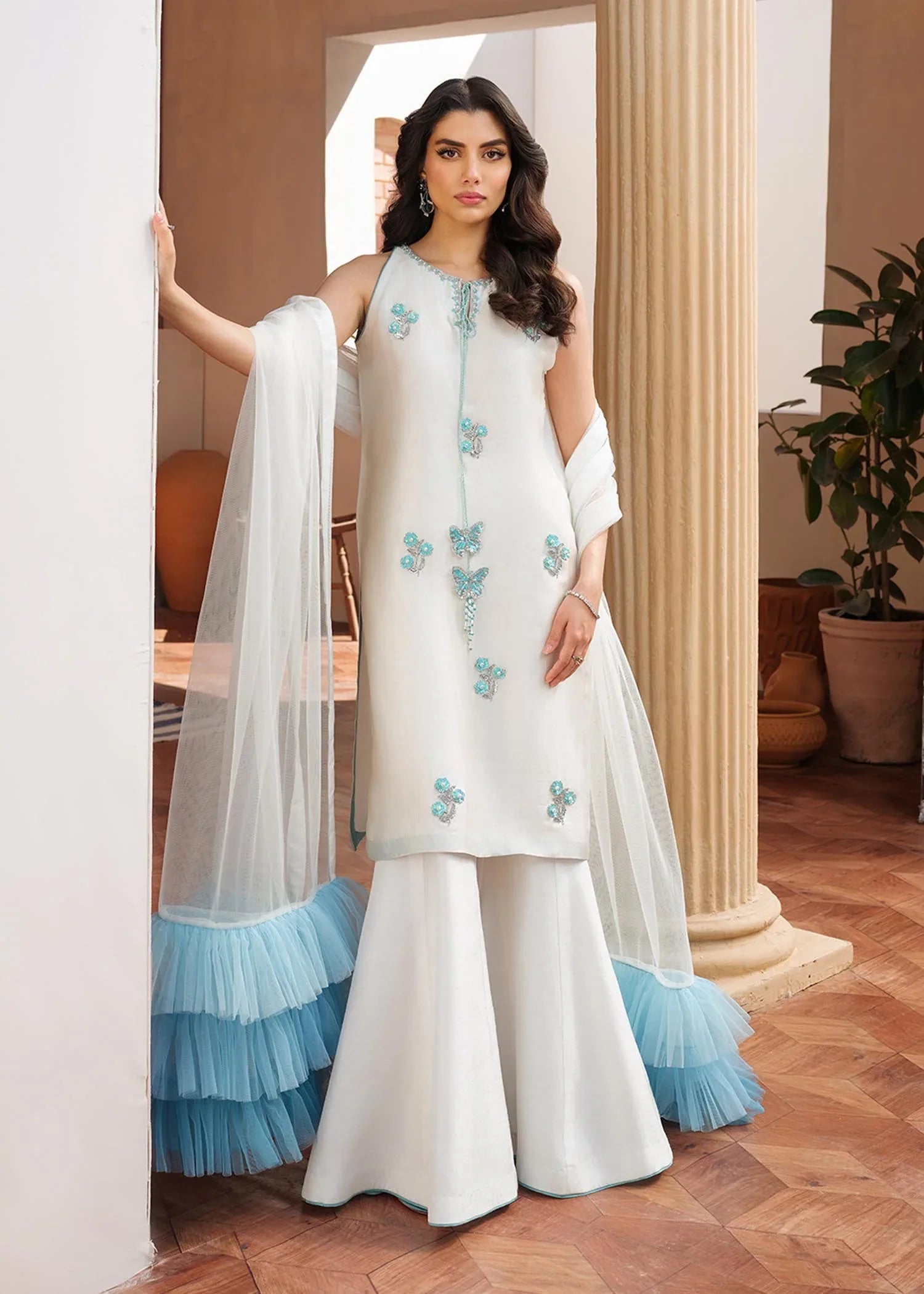 Mahum Asad | Raising The Bar | Trendsetter - Aqsa Fabrics