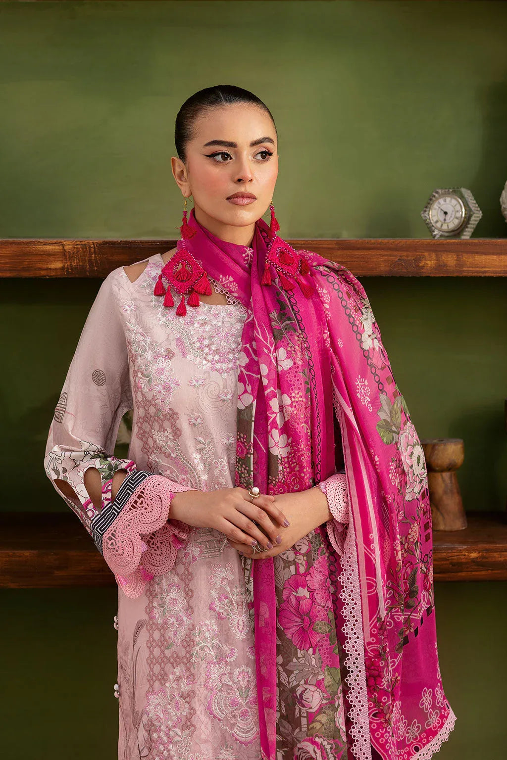 Ramsha | Mashaal Luxury Lawn |  L-1407 - Aqsa Fabrics