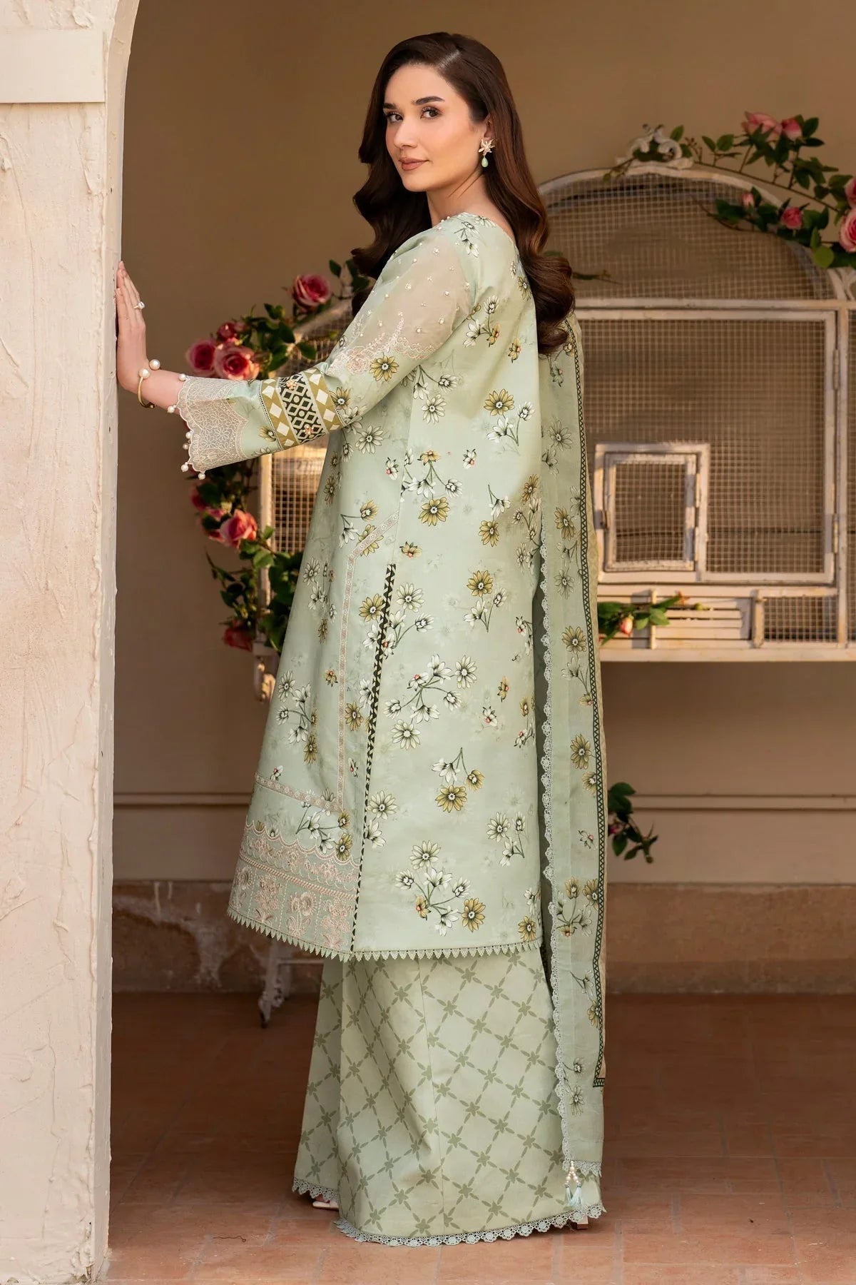 Alizeh | Levana Lawn | Mintel - Aqsa Fabrics