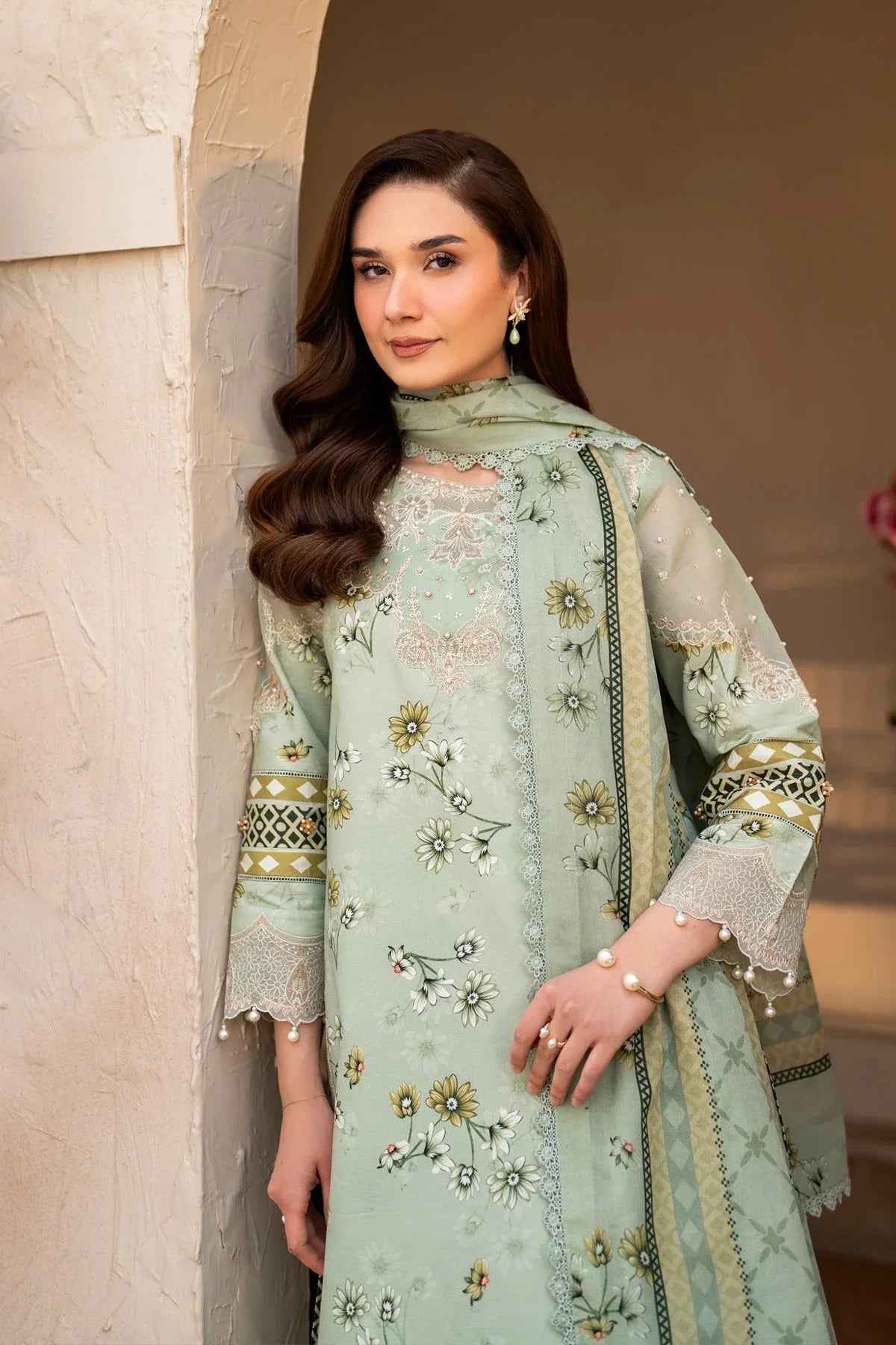 Alizeh | Levana Lawn | Mintel - Aqsa Fabrics