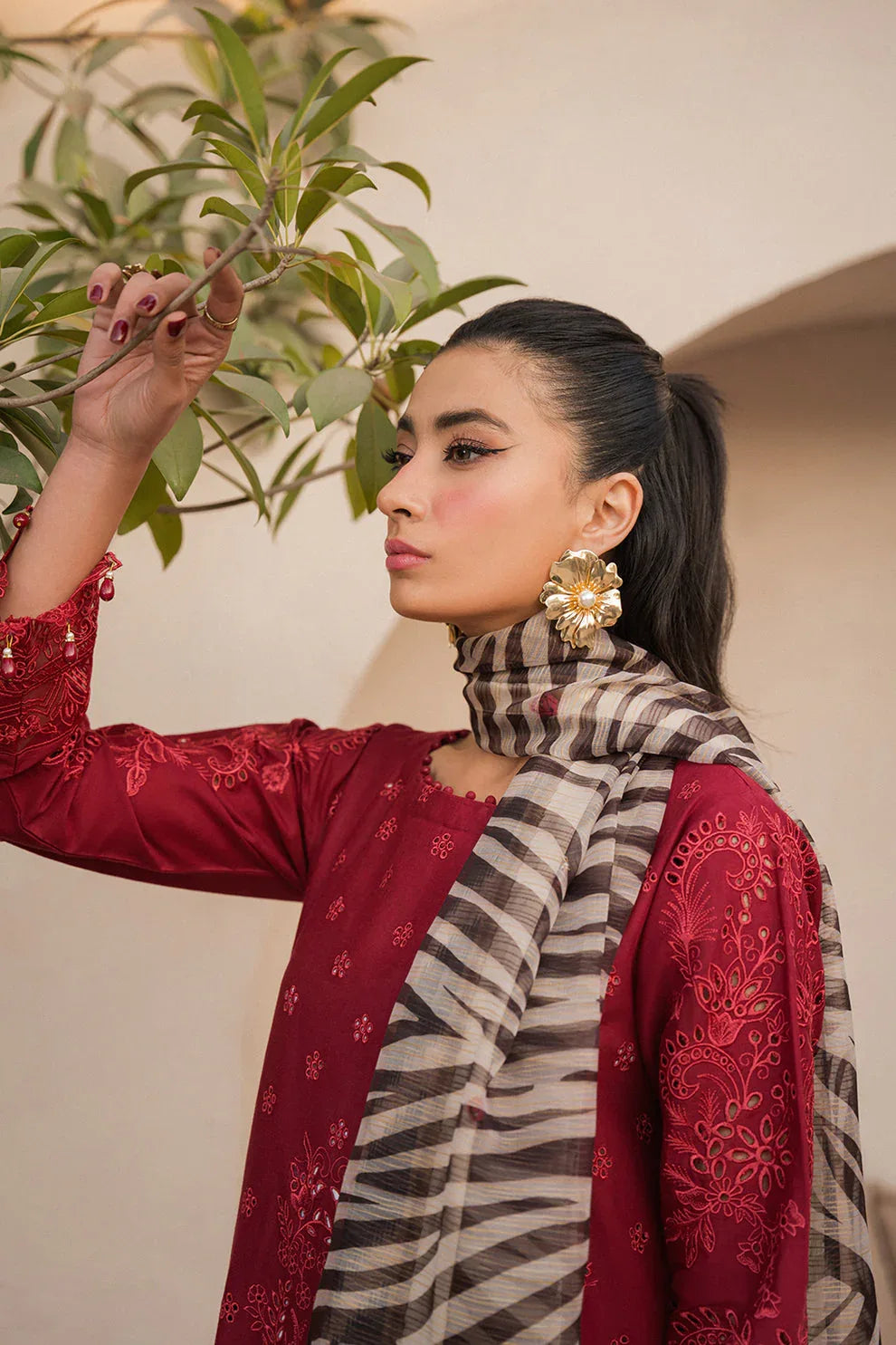 Neeshay | Symphony Luxury Lawn 24 | Cadence - Aqsa Fabrics