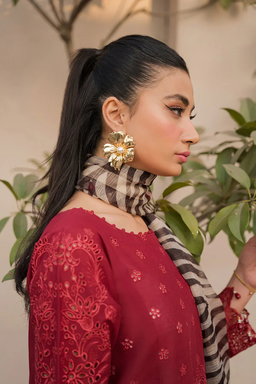 Neeshay | Symphony Luxury Lawn 24 | Cadence - Aqsa Fabrics