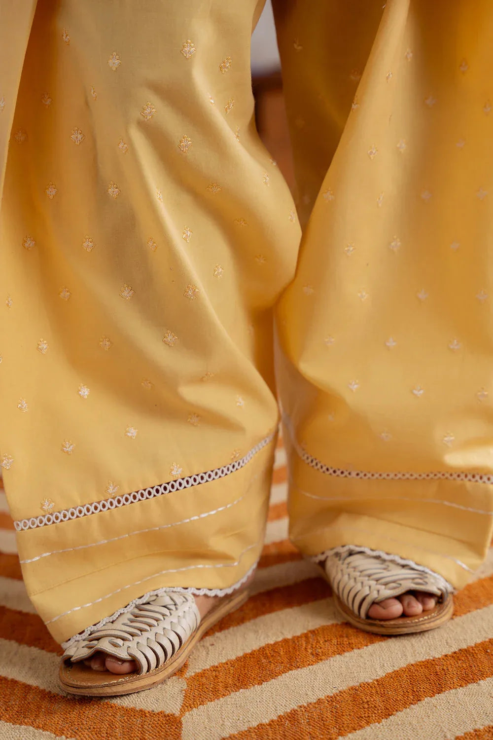 Saira Rizwan | Laanem Summer Lawn 25 | LEYLA-A-SRL25-04 - Aqsa Fabrics