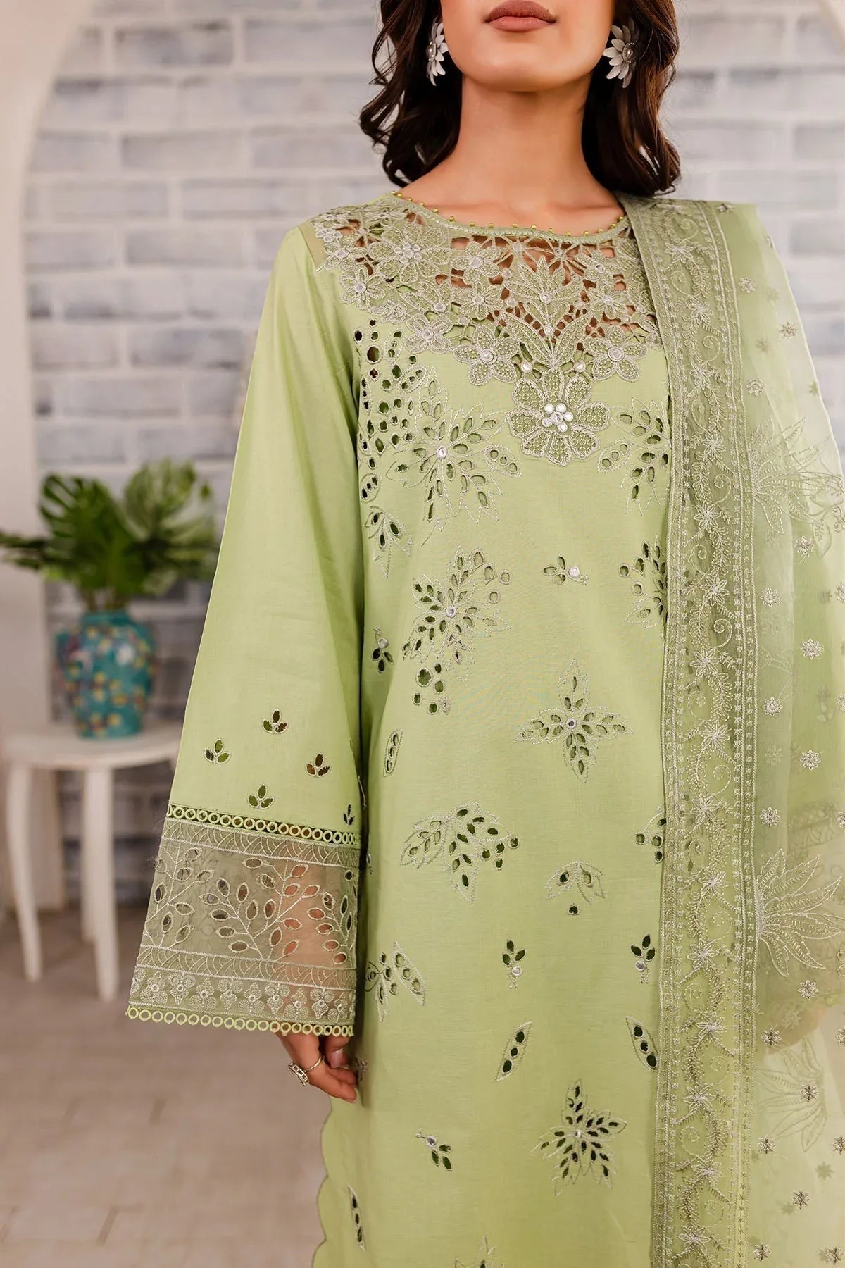 Nureh | Shades Of Summer | NP-490 - Aqsa Fabrics
