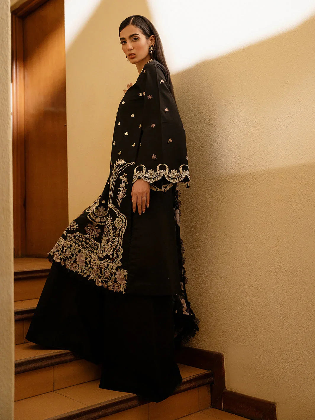 Izel | Dastak Luxury Lawn | QALAH - Aqsa Fabrics