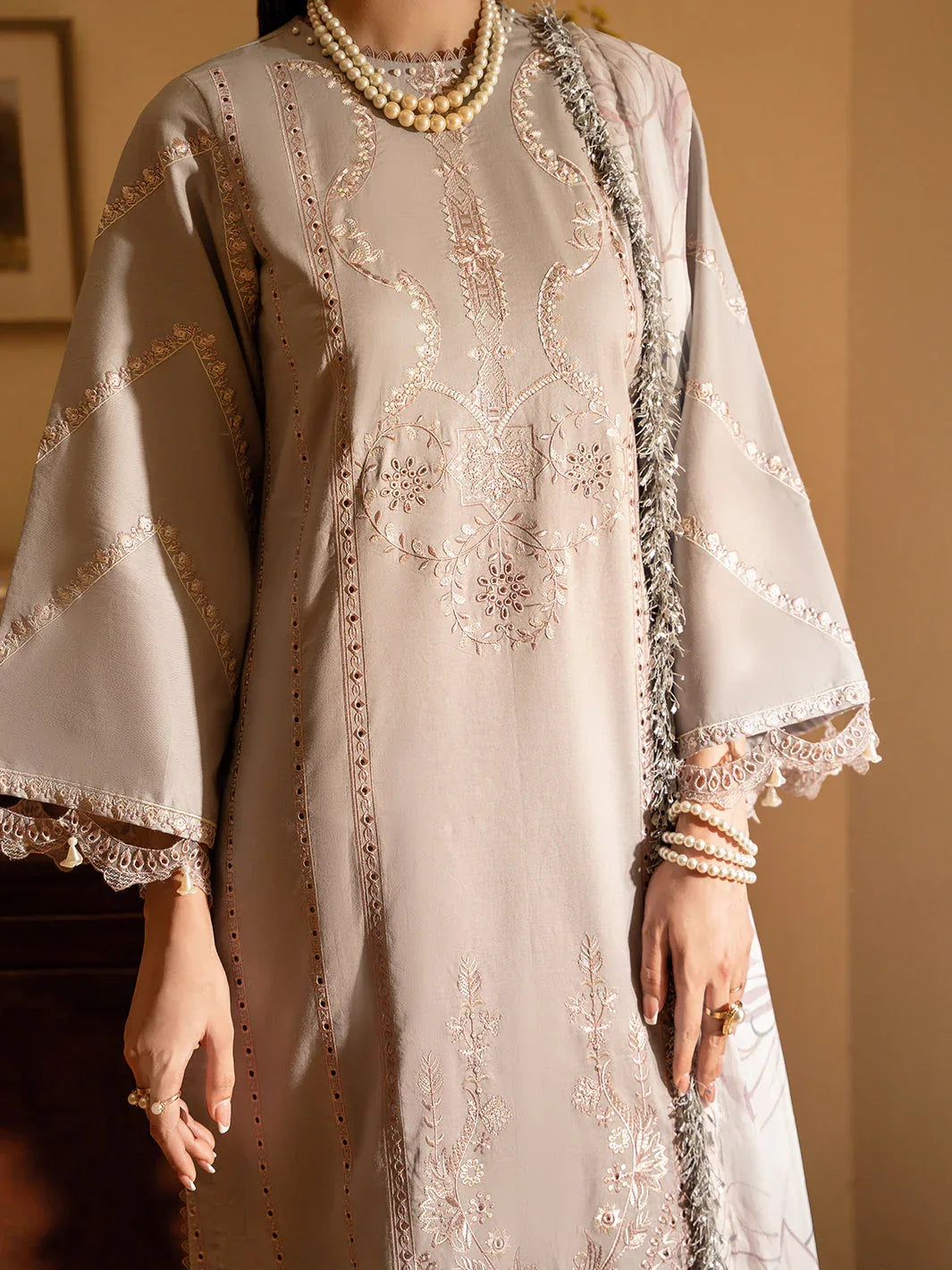 Izel | Dastak Luxury Lawn | SAAYE - Aqsa Fabrics