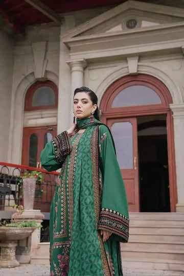 Saira Rizwan | Winter 23 | ISMAT SR-01 - Aqsa Fabrics