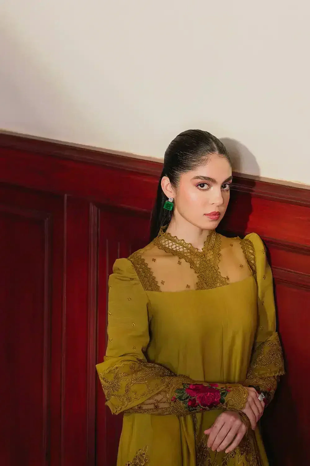 Saira Rizwan | Winter 23 | INAYA SR-03 - Aqsa Fabrics