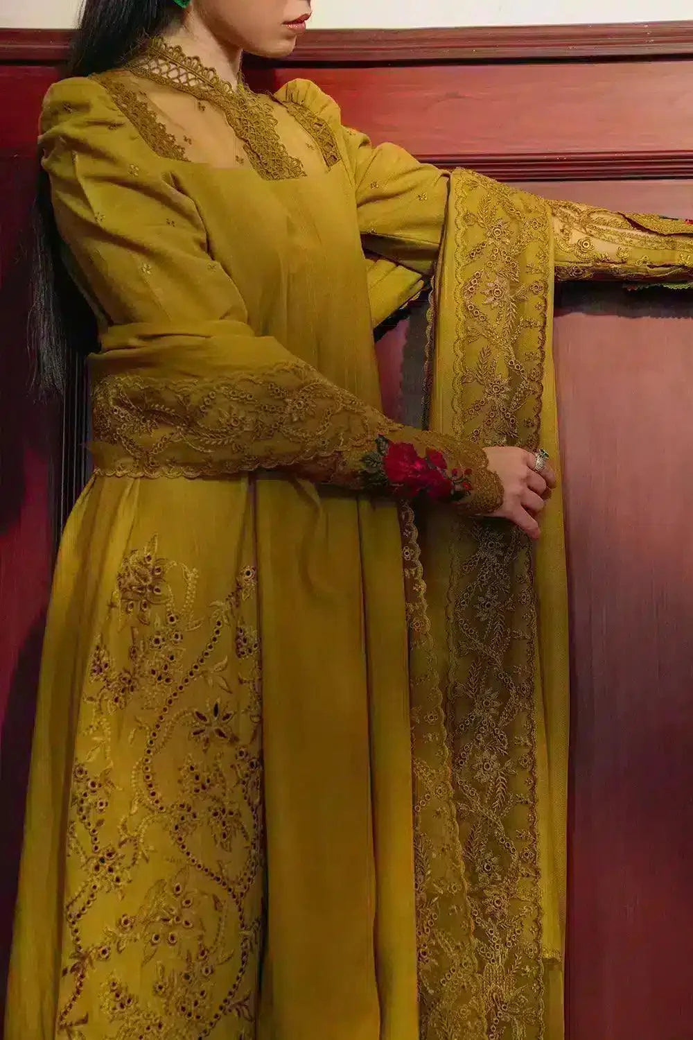 Saira Rizwan | Winter 23 | INAYA SR-03 - Aqsa Fabrics