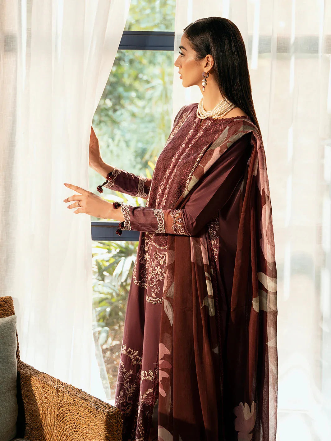 Izel | Dastak Luxury Lawn | TABEER - Aqsa Fabrics