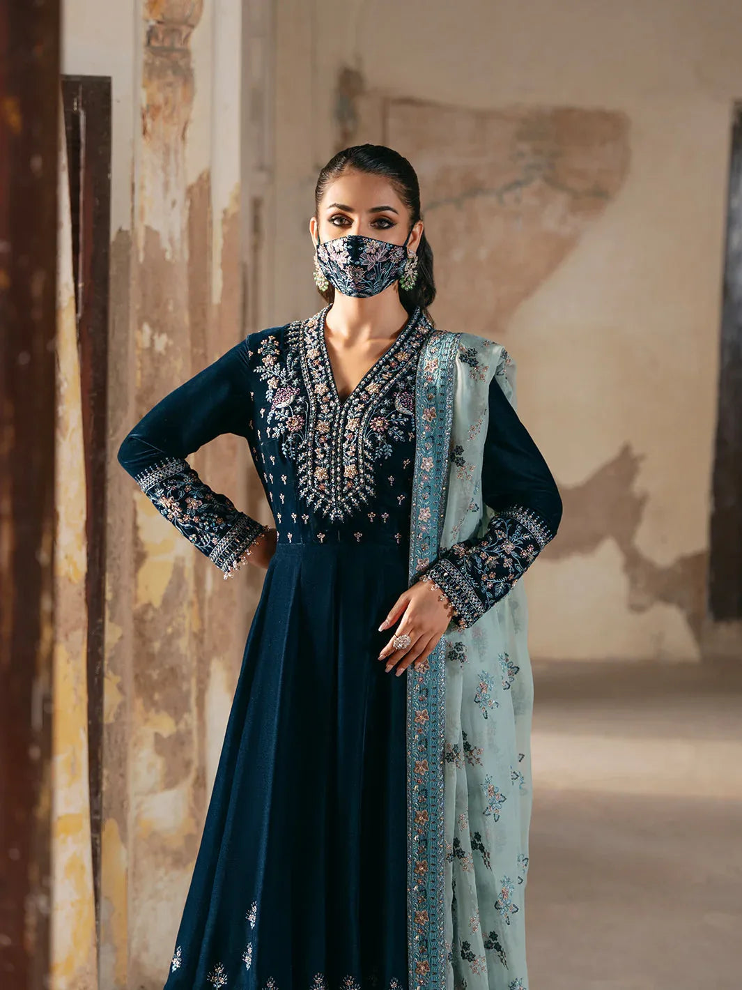 Flossie | Siara Velvet Formals | V-101 - Aqsa Fabrics