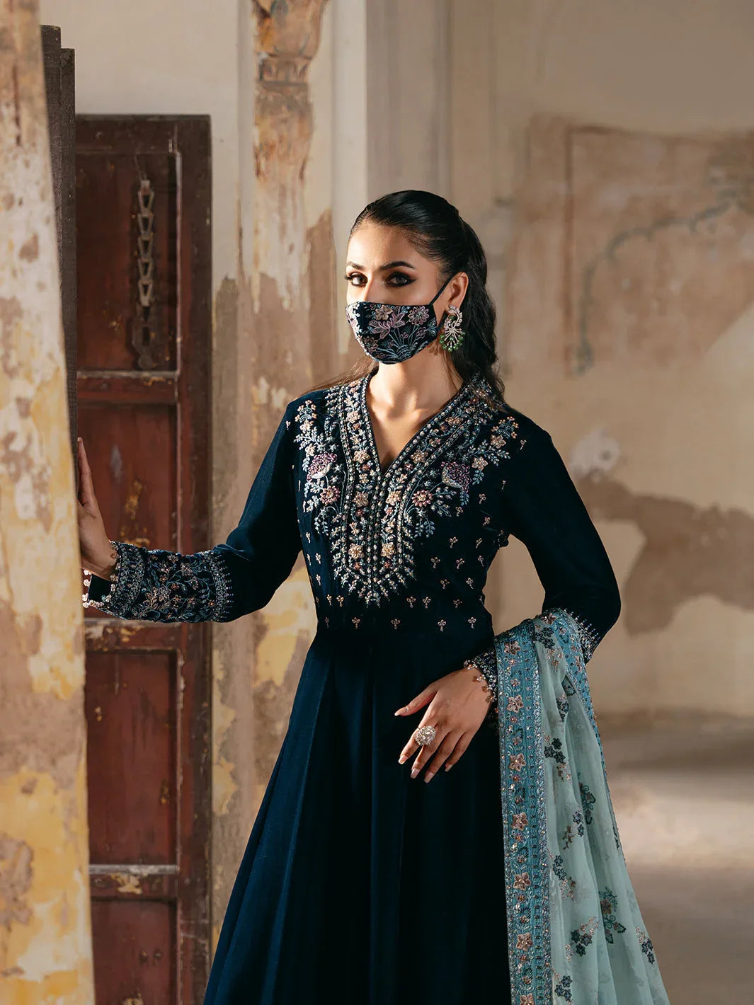 Flossie | Siara Velvet Formals | V-101 - Aqsa Fabrics