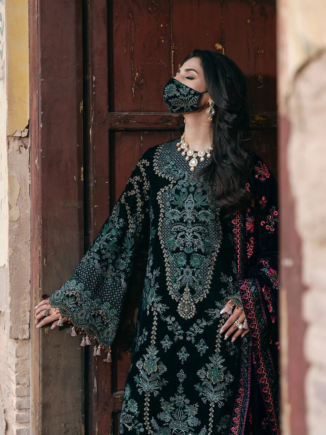 Flossie | Siara Velvet Formals | V-102 - A - Aqsa Fabrics