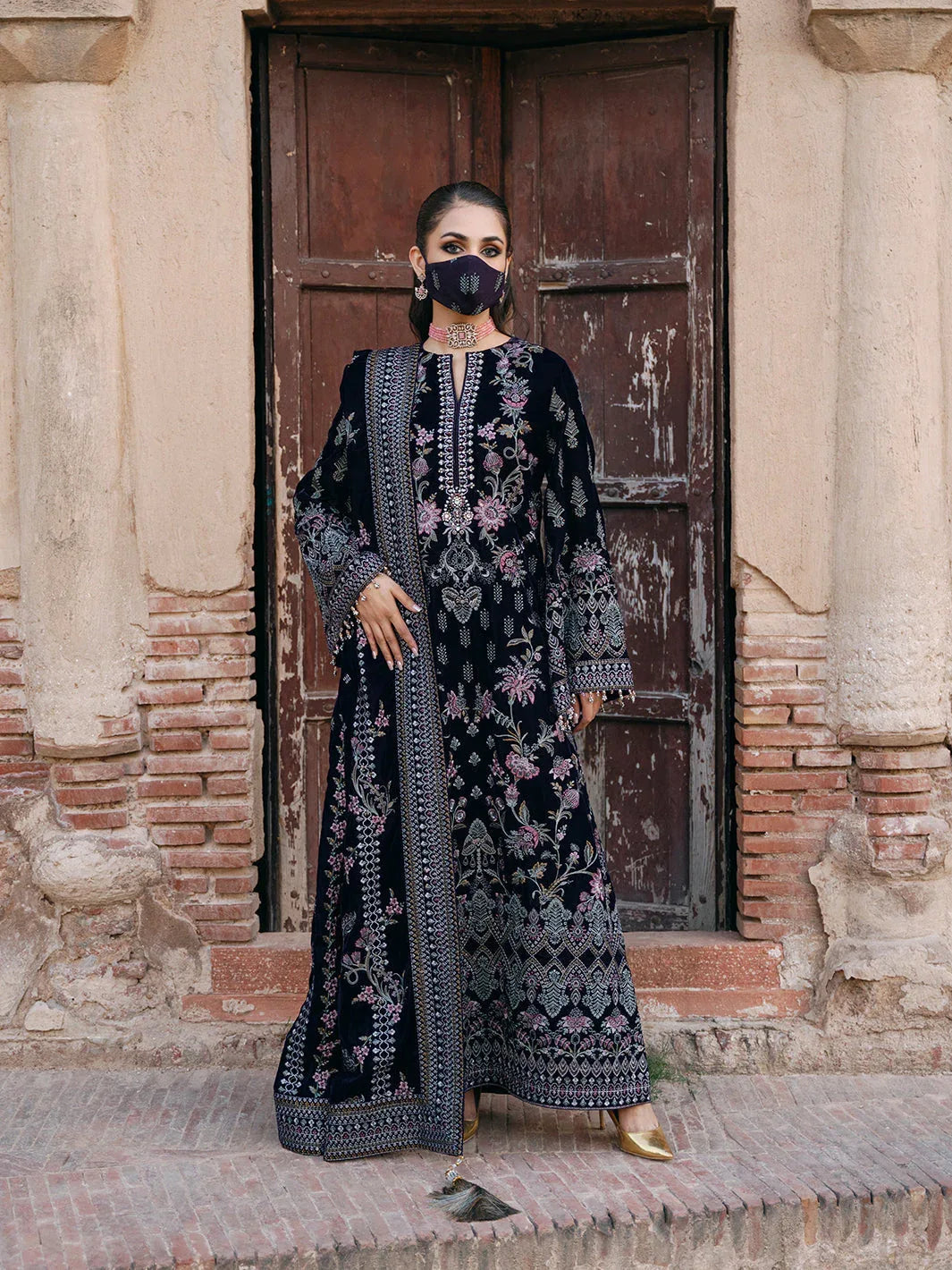 Flossie | Siara Velvet Formals | V-104 - A - Aqsa Fabrics