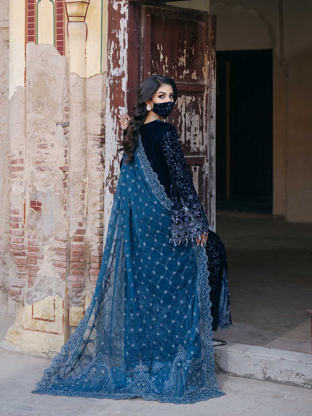Flossie | Siara Velvet Formals | V-105 - A - Aqsa Fabrics