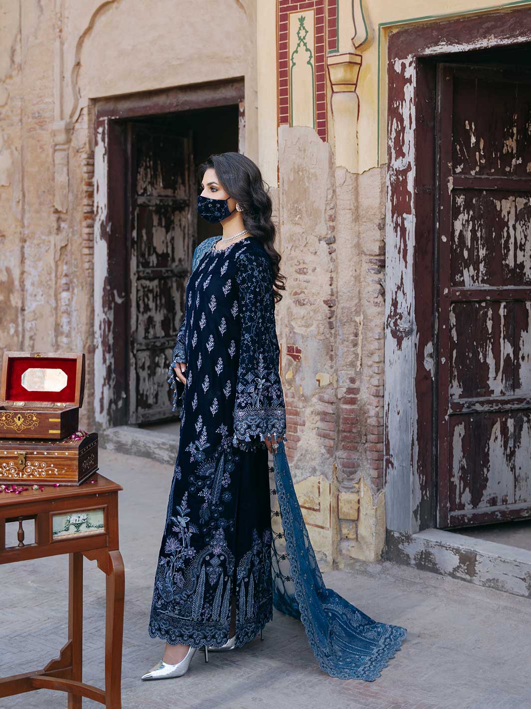 Flossie | Siara Velvet Formals | V-105 - A - Aqsa Fabrics