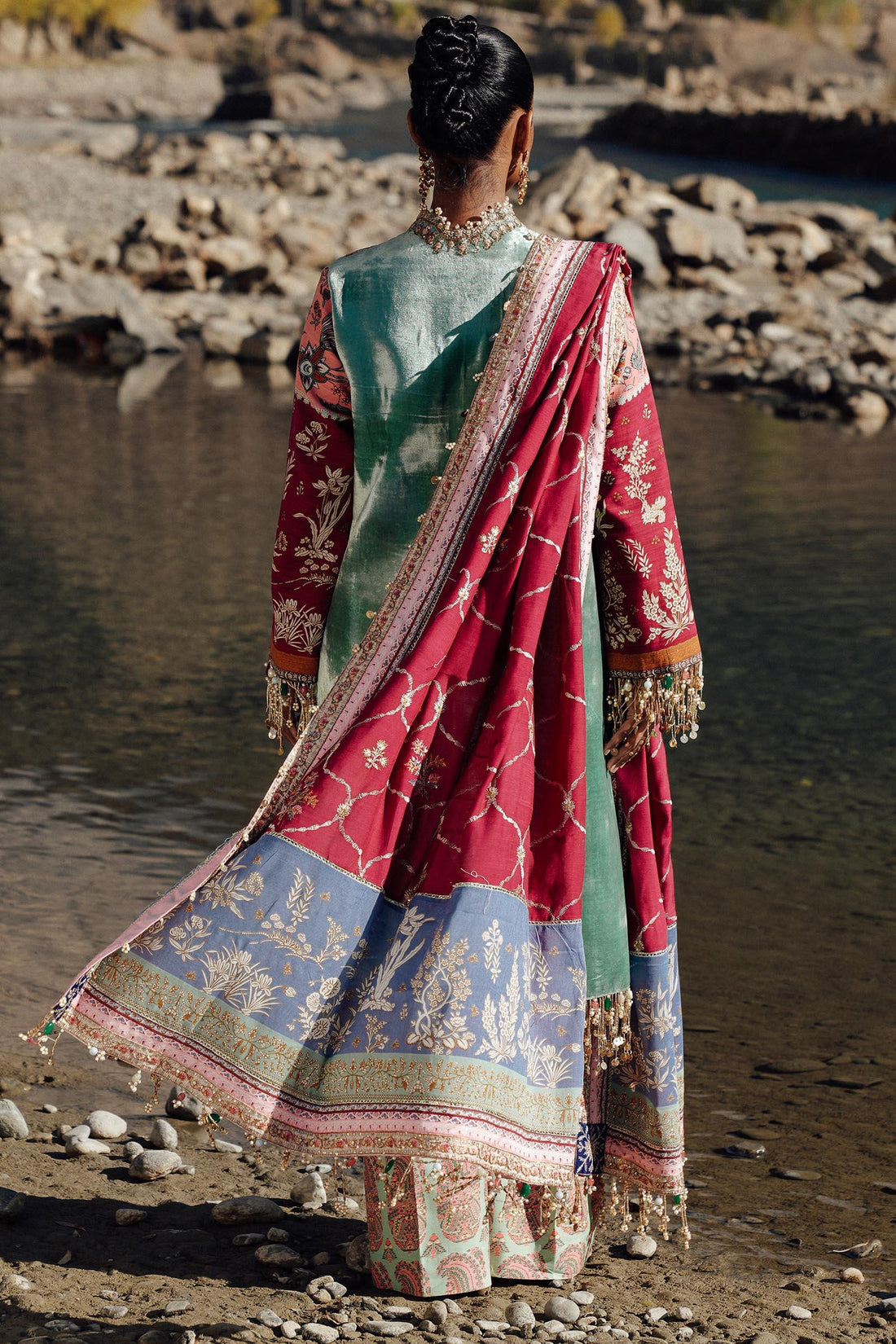 Sana Safinaz | Winter Shawl 24 | Velvet V241-006-3CP - Aqsa Fabrics