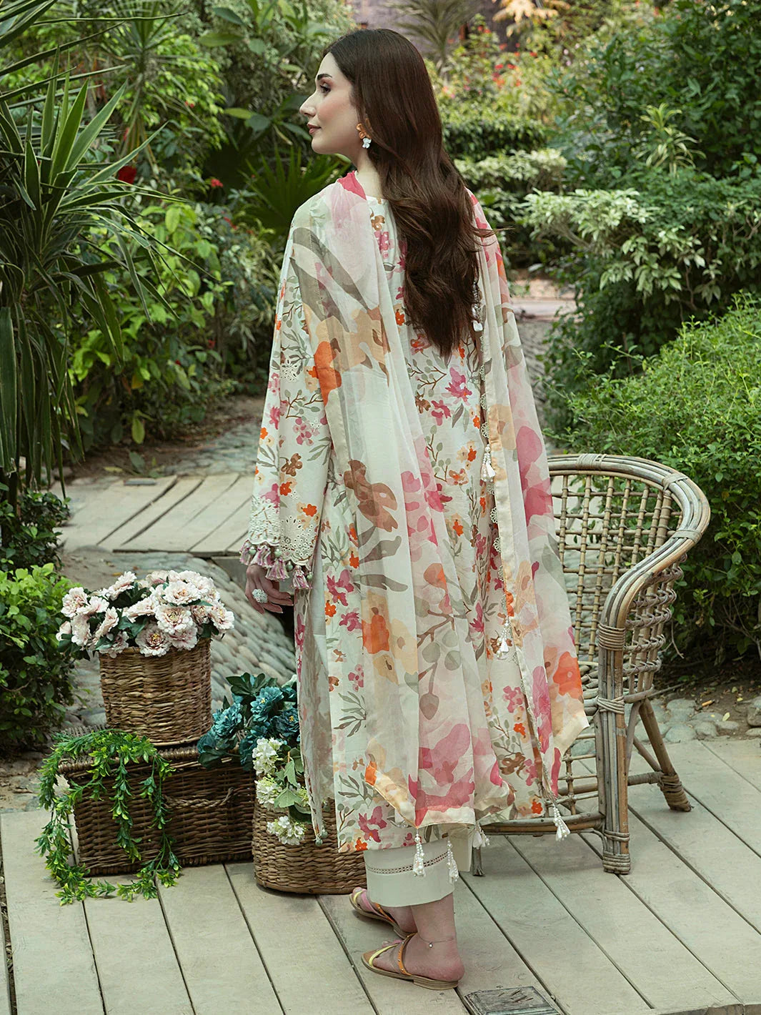Izel | Oh Spring Lawn 25 | WISTERIA - Aqsa Fabrics