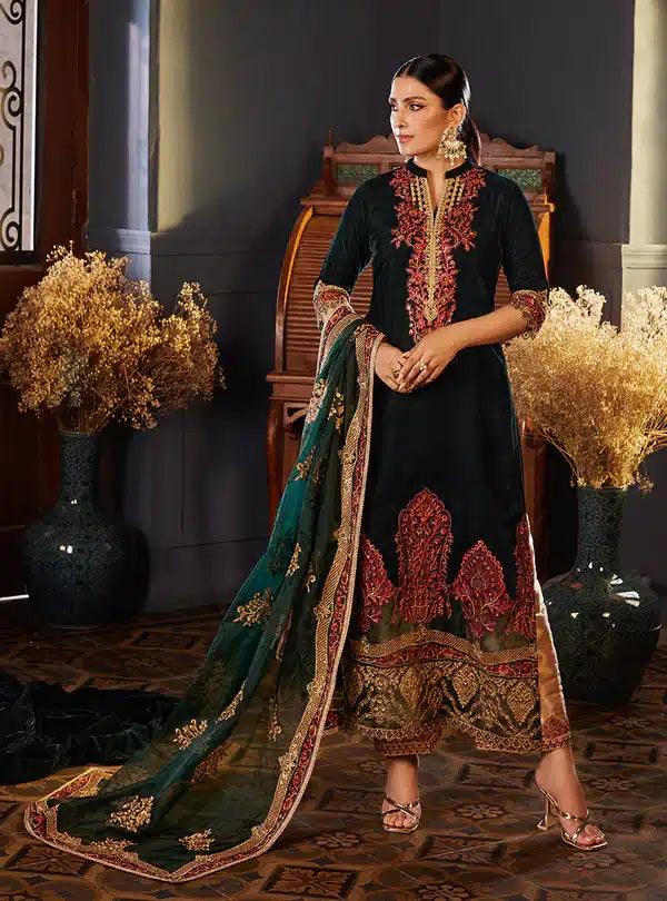 Zainab Chottani | Luxury Velvet Collection 23 | Zelena - Aqsa Fabrics